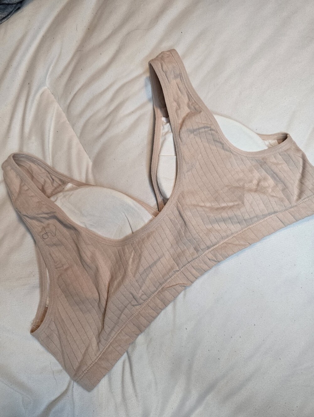 Soft Ribbed Front-Closure Wireless Bra in Blush - Picture 4 of 4